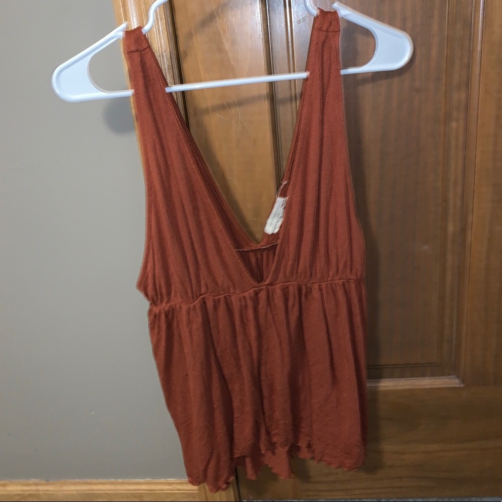 UO low cut top